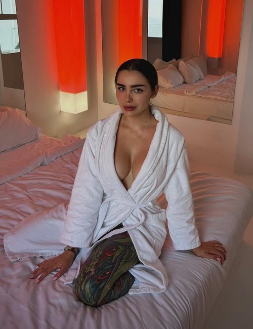 Тома Жданова