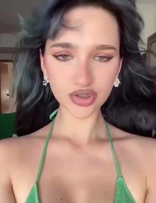 Лиза Анохина